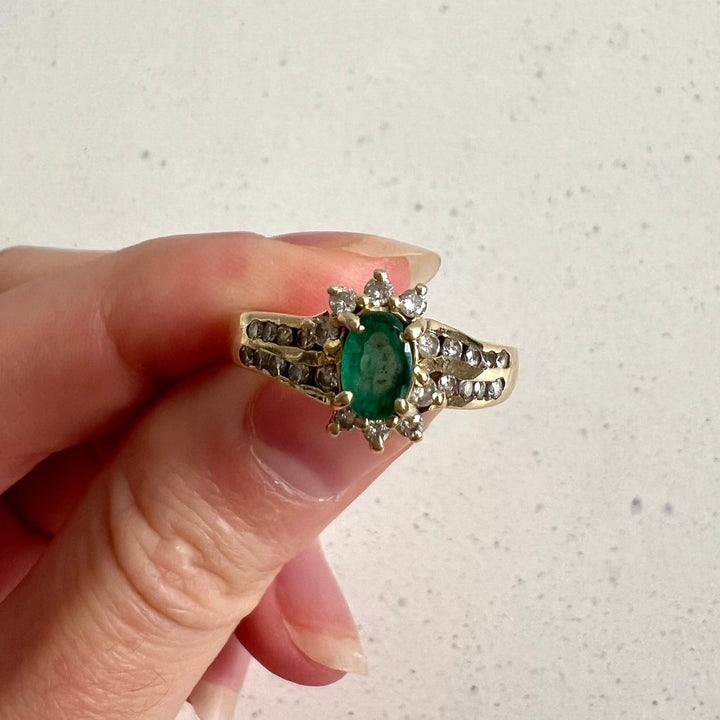 Vintage 14K Gold Emerald & Diamond Cluster Ring - Size 6.5