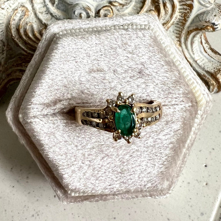 Vintage 14K Gold Emerald & Diamond Cluster Ring - Size 6.5